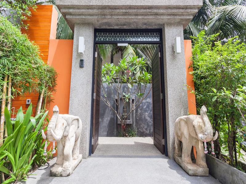 Resort Signature Phuket 4*