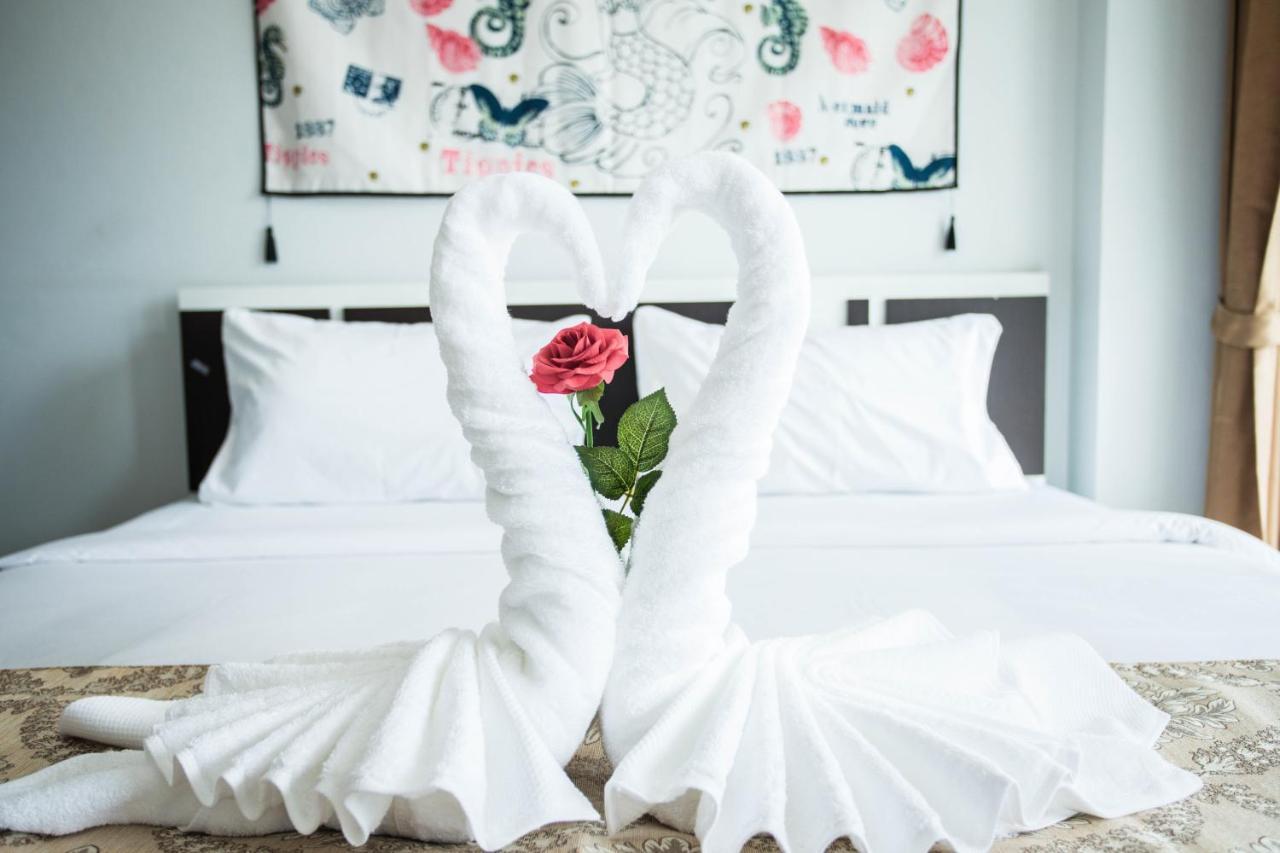 Happy 99 Hotel