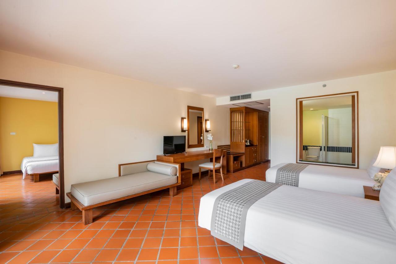 Naithonburi - Sha Extra Resort