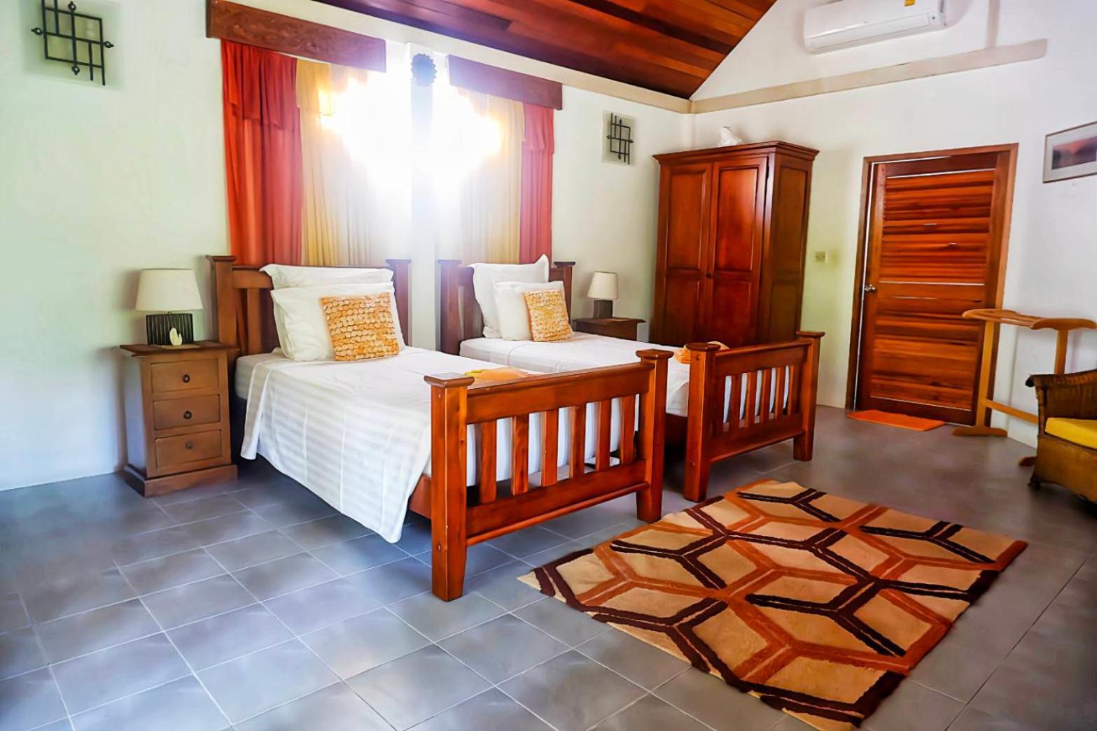 Hotel Kingsacre 2*