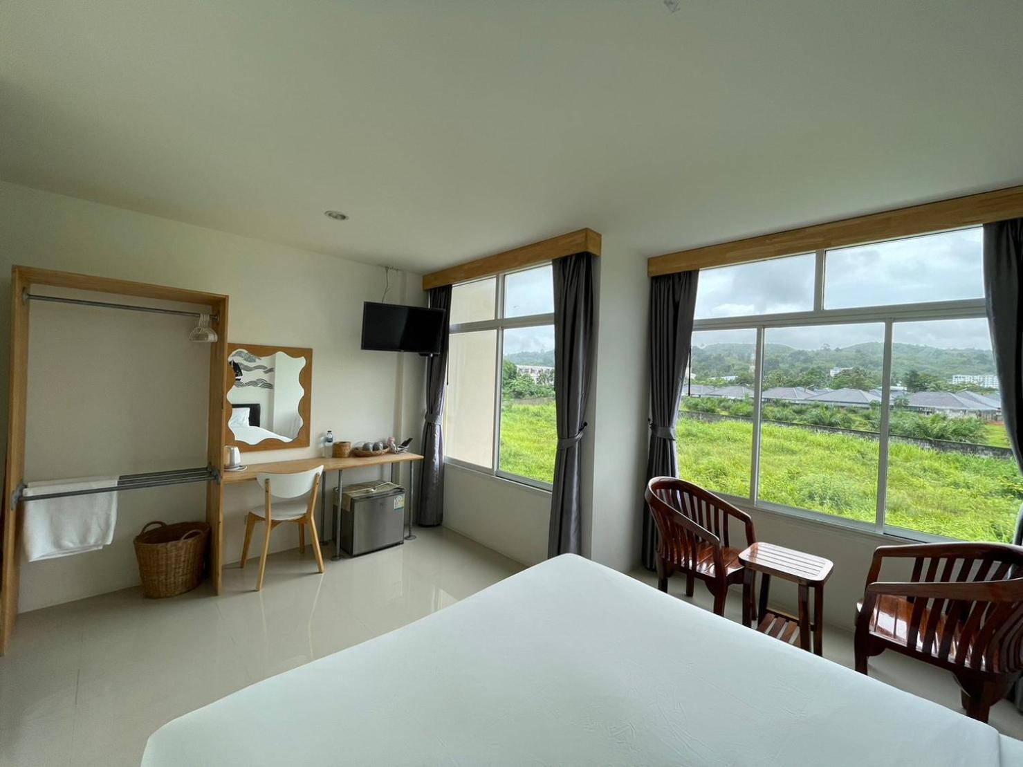 Hotel Dwell Phuket Airport At Naiyang