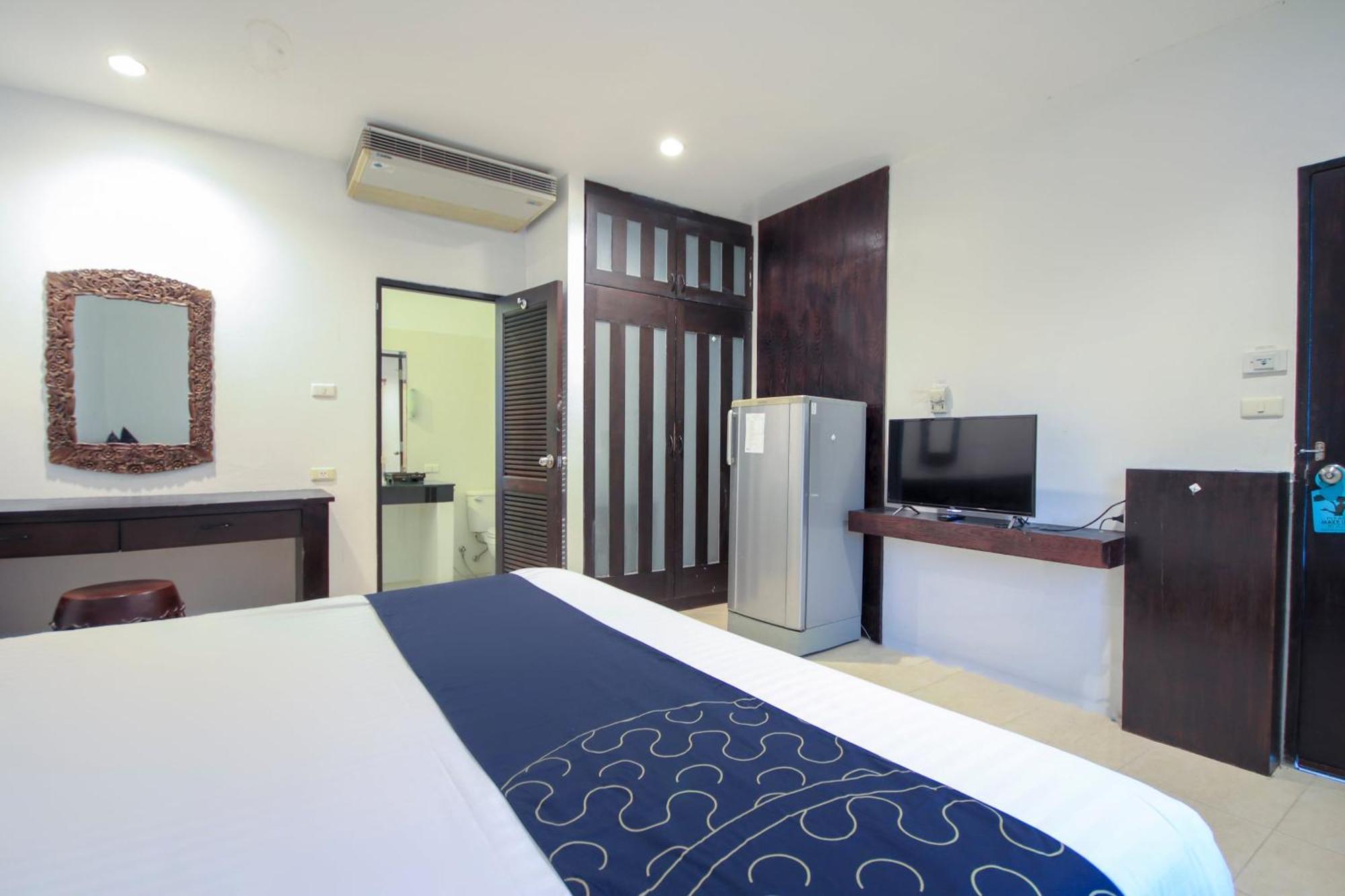 Capital O75345 Praewa Naiyang Phuket Hotel 4*