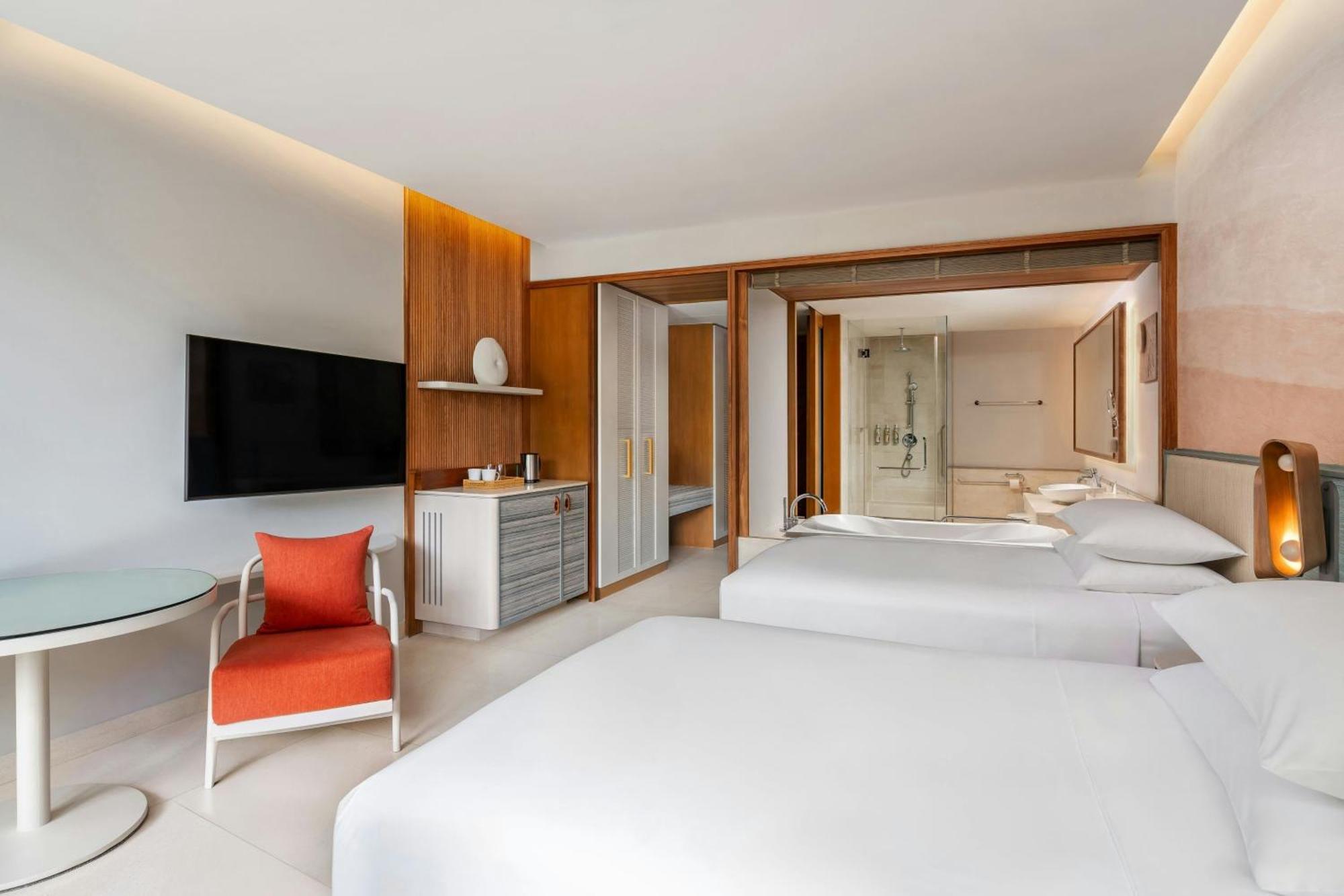 Renaissance & Phuket