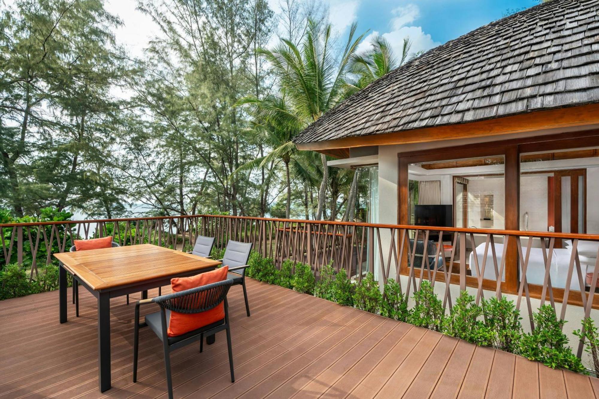 Resort Renaissance & Phuket