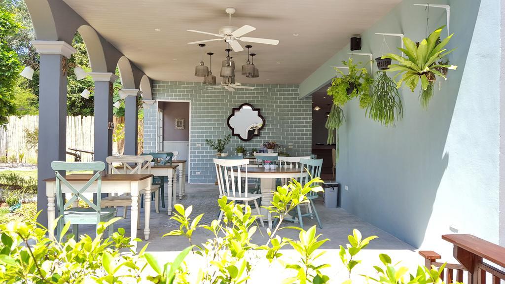 Resort Perennial