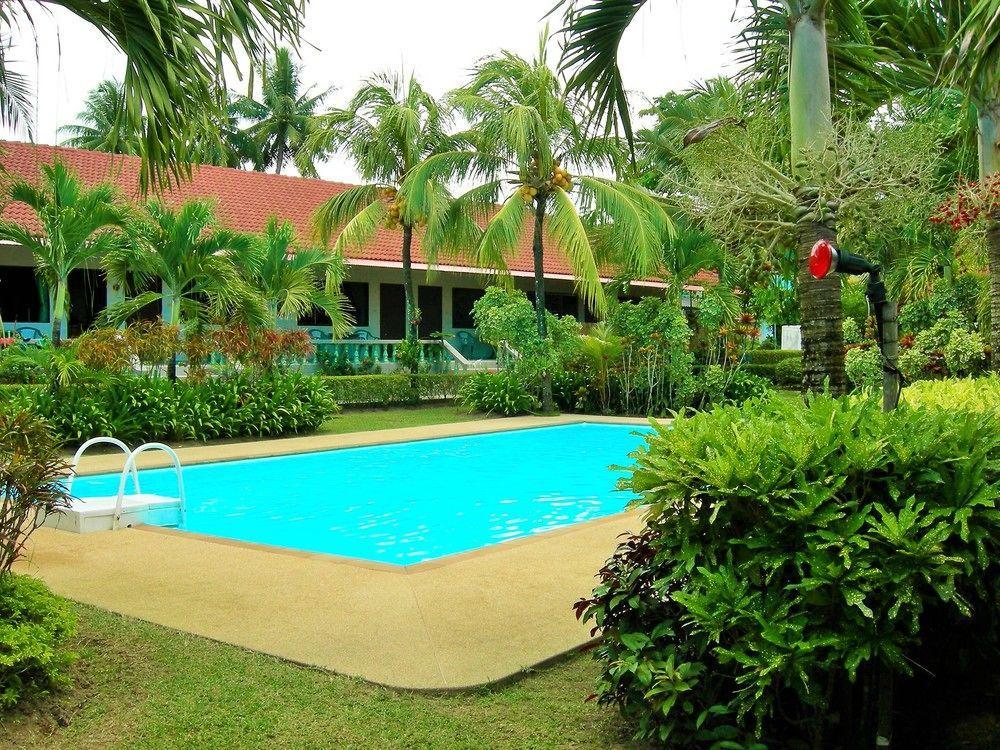 The Golddigger's Resort