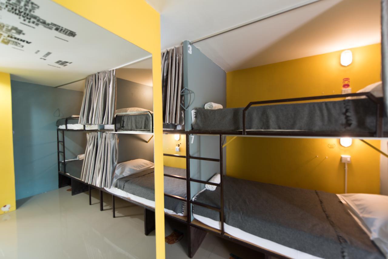 Hostel Backpacker Street Airport Place