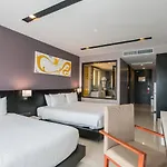 Suite Studio Apt With Hot Tub Bath In Front Pa Tong Beach