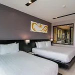 Suite Studio Apt With Hot Tub Bath In Front Pa Tong Beach
