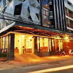 Forty Winks Phuket Hotel