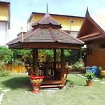 Golden Teak Resort Baan Sapparot