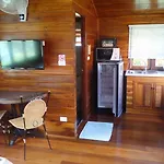 Golden Teak Resort Baan Sapparot