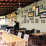 Kata Sea Breeze Resort - Sha Plus