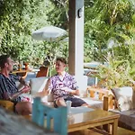 Roost Glamping - Sha Certified