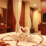 Patong Hemingway\'S Hotel