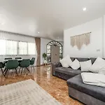 Nai Harn Beach Villa 2 Bdr