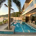 Twin Villas Seaview Kata