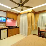 Green Harbor Hotel & Service Apartment