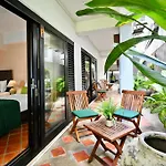 Papacrab Boutique Guesthouse