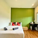 Sleepy Station Hostel