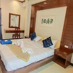 Phadee Apartment