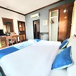 Sea Front Home Hotel - Patong Beach