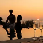 Lada Cliff Villa Malaiwana
