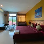 Maria\'S Guest House, Restaurant & Bar