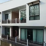 Kata Beachwalk Hotel And Bungalows