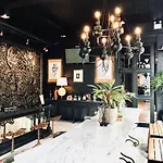 Shade House - Phuket Downtown