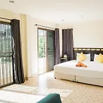 Club22 Kamala Suites, Kamala Beach