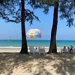 Deng\'S Kamala Beach Guesthouse
