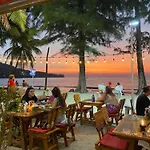 Deng\'S Kamala Beach Guesthouse