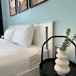 Gloria\'S Home