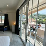 Gloria\'S Home