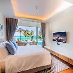 Beachfront Residences - Stunning Sea And Lake View