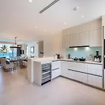 Beachfront Residences - Stunning Sea And Lake View