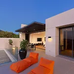 2Br Luxury Residence, Scenic View, 5Min To Kata Beach, The Heights C3