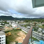 Apartment With Panoramic Views At Oceana By Lofty