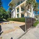 Karon Beachfront - 2 Bedroom Apartment At Paradox Residence