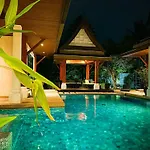 Champagne Pool Villa