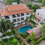 Monaburi Boutique Resort