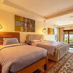 Ocean Pearl Seaview Residence