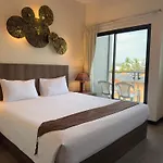 Meir Jarr Hotel Patong