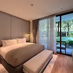 La Green Hotel And Residence