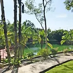 Royal Lee Resort And Spa