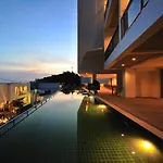 Lae Lay Suites Hotel