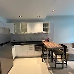 Award Winning Emerald Terrace 1 Bed 4Th Floor Pool View By Psr