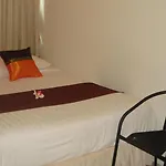 3Rd Street Cafe& Guesthouse