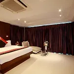 Rayaburi Beach Club